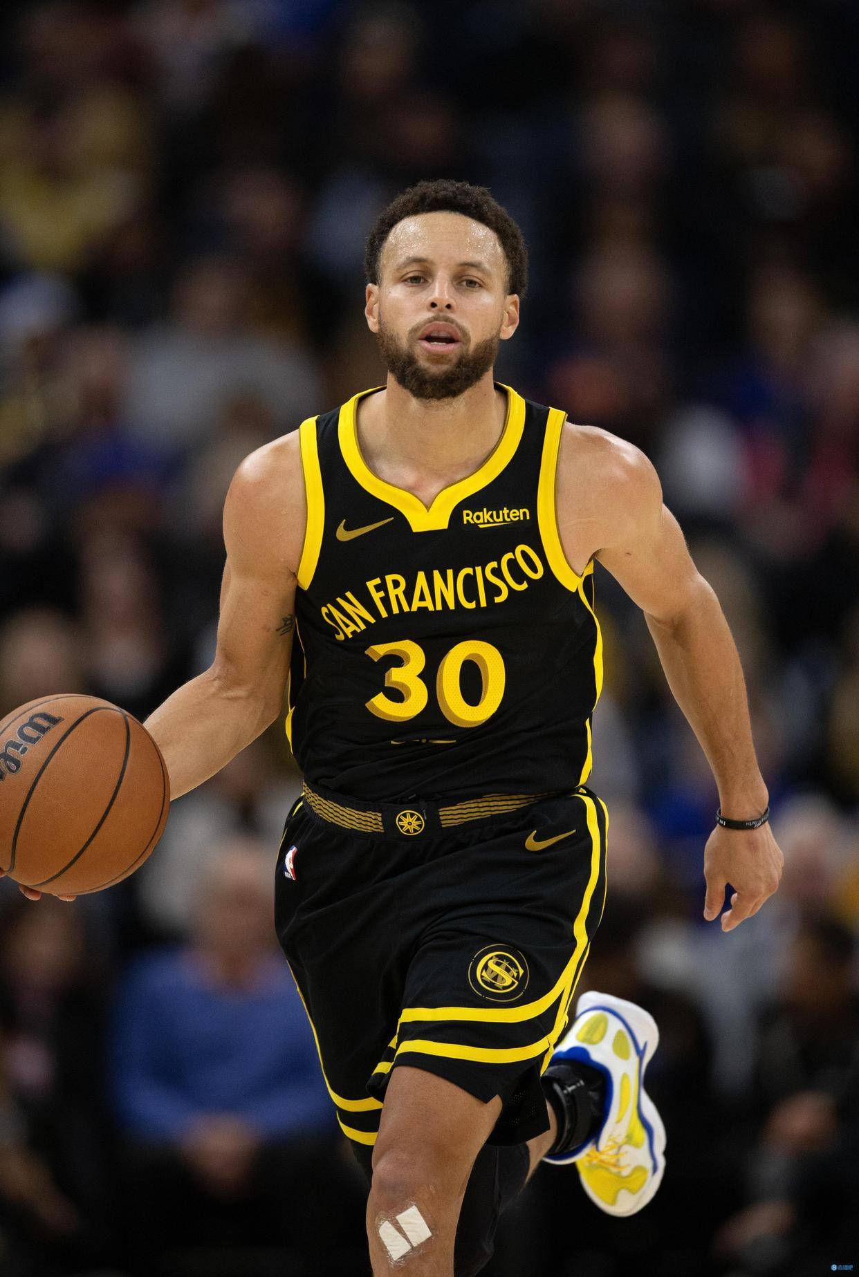 港澳球员闪耀残特奥乒乓赛场（港澳选手在残特奥乒乓赛场大放异彩）