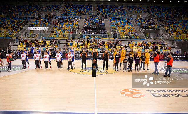 马雷斯卡：埃斯特旺像个旧时代的孩子，他不沉迷于手机和社媒（马雷斯卡：埃斯特旺有旧时代气质，不迷恋手机与社媒）