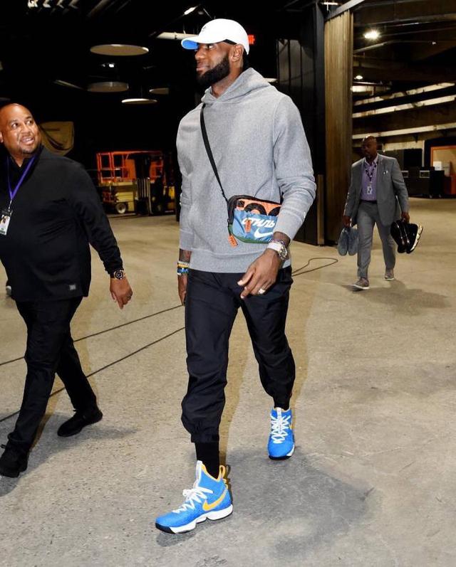 祝贺！江门名将勇夺两金！（恭喜！江门名将斩获双金！）