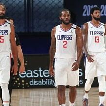 拉斯穆斯·霍伊伦(22 岁)在那不勒斯对阵尤文图斯的比赛中攻入 2 个进球！（22岁拉斯穆斯·霍伊伦在那不勒斯对尤文一役梅开二度！）