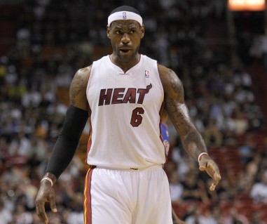 德泽尔比：为什么马赛不能赢得欧冠冠军呢？（德泽尔比：马赛为何不能问鼎欧冠？）