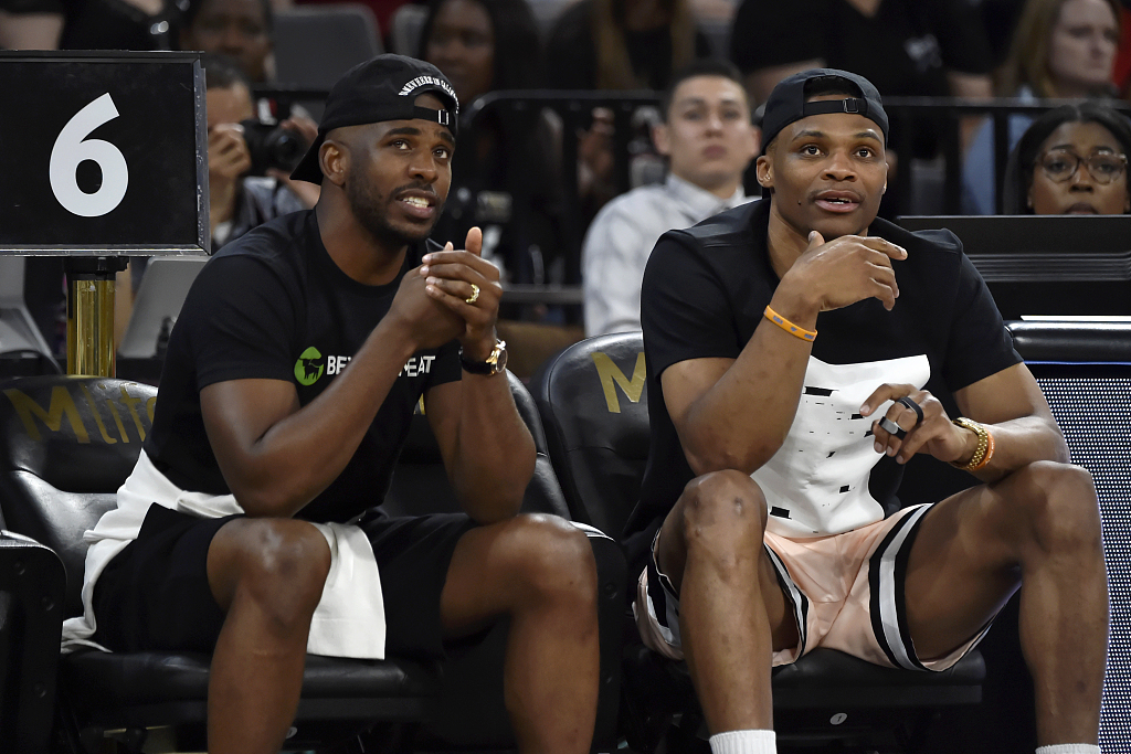 F1实时积分榜：诺里斯领先皮亚斯特里22分，领先维斯塔潘25分（F1最新积分：诺里斯以22分优势压过皮亚斯特里，对维斯塔潘领先25分）