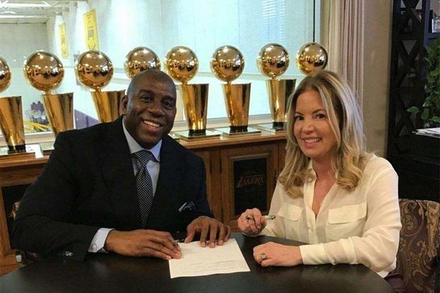 德甲最快10次帽子戏法排名：凯恩76场居首，盖德-穆勒161场（德甲达成10次帽子戏法最快榜：凯恩76场登顶，盖德-穆勒161场）