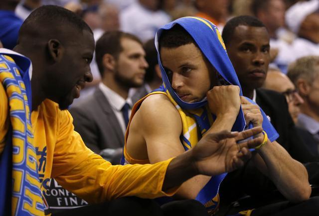 佩德里时隔1各月再为巴萨登场，送出28次传球，3次过人成功（佩德里时隔一月复出为巴萨出战，完成28次传球与3次成功过人）