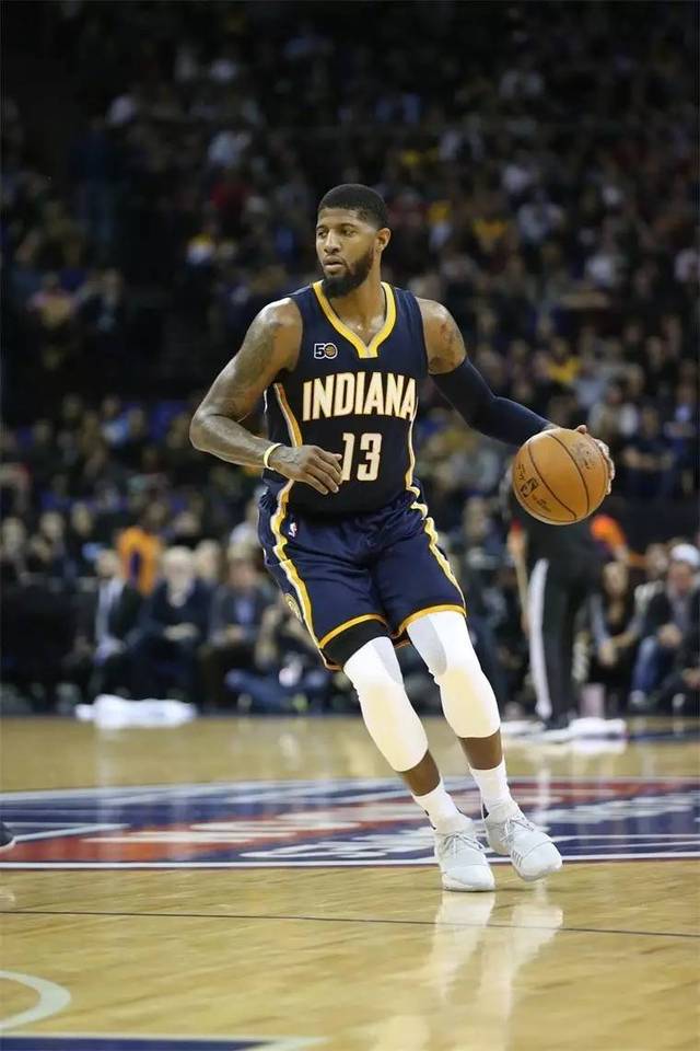 英超半场：西蒙斯传射，里沙利松破门，热刺2-0布伦特福德（英超半场战报：热刺2-0布伦特福德，西蒙斯传射建功，里沙利松破门）