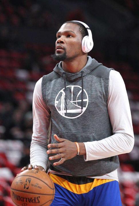 中足联：2025赛季中国足球职业联赛颁奖会将于明晚进行（中足联宣布：2025赛季中国足球职业联赛颁奖典礼定于明晚举行）