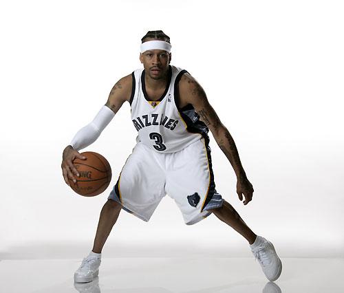 让哈兰德“歇一歇”！昔日MVP走回正轨，他应当接过曼城领军大旗（让哈兰德暂歇！昔日MVP找回状态，该他扛起曼城大旗）